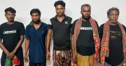 সুন্দরবনের কুখ্যাত বনদস্যু ছোট সুমন বাহিনীর প্রধানসহ সাত সদস্যের আত্মসমর্পণ