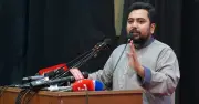 নাহিদ ইসলামের অভিযোগ: বিএনপি সরকারেও ব্যাংক লুটপাট অব্যাহত