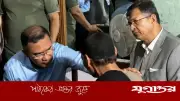 রামিসার বাবার কাঁধে হাত রেখে বিচারের আশ্বাস প্রধানমন্ত্রীর