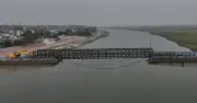 ভাগলপুরে বিচ্ছিন্ন সেতুতে বেইলি ব্রিজ বসিয়ে যোগাযোগ পুনরুদ্ধার