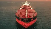 এক লাখ টন অপরিশোধিত তেল নিয়ে চট্টগ্রাম বন্দরে ‘এমটি ফসিল’