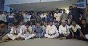 ঝিনাইদহে মামলা না নেওয়ার প্রতিবাদে থানার সামনে অবস্থান