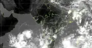 ভারতে স্বস্তি: নির্ধারিত সময়ের আগেই মৌসুমি বৃষ্টির সম্ভাবনা