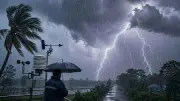 দুপুরের মধ্যে ৯ জেলায় ঝড়ের সতর্কতা, ট্রাম্প প্রশাসন ছাড়ছেন গোয়েন্দা প্রধান