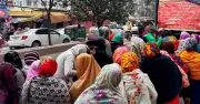 মধ্যবিত্তের ওপর অর্থনৈতিক সংকটের চাপ: আয় কম, ব্যয় বাড়ছে