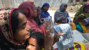 টুপির নকশায় দারিদ্র্য জয় করছেন পীরগাছার নারীরা