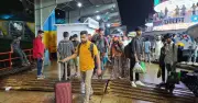 ঈদুল আজহায় সদরঘাটে ঘরমুখো মানুষের ভিড়, বৃষ্টি উপেক্ষা করে বাড়ি ফেরা