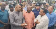 পাটুরিয়া ঘাটে অতিরিক্ত টিকা আদায়: গোপন অভিযানে প্রমাণ পেলেন নৌ প্রতিমন্ত্রী