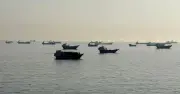 যুদ্ধবিরতির মধ্যেই ইরানে যুক্তরাষ্ট্রের হামলা, শান্তি আলোচনায় জটিলতা