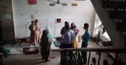 মহাখালী সংক্রামক হাসপাতাল: অস্বাস্থ্যকর পরিবেশ ও শয্যা সংকটে রোগীদের দুর্ভোগ