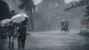 ৭ অঞ্চলে ৮০ কিমি বেগে দমকা হাওয়া, শোলাকিয়ায় ঈদ জামাতের প্রস্তুতি শেষ