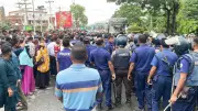 পাওনা পরিশোধের দাবিতে অবরোধ শেষে যান চলাচল স্বাভাবিক