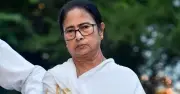 সনাতন ধর্ম অবমাননার অভিযোগে মমতার বিরুদ্ধে মামলা