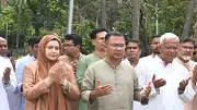 প্রধানমন্ত্রীর ঈদুল আজহা: বাবা-মা-ভাইয়ের কবর জিয়ারত ও মোনাজাত