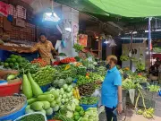 ঈদের পর রাজধানীর বাজারে সবজির দাম কমেছে, ক্রেতা কম