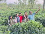 ঈদের ছুটিতে শ্রীমঙ্গলে পর্যটক কম, প্রকৃতির সৌন্দর্যে মগ্ন দর্শনার্থীরা