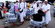 হজ শেষে দেশে ফিরছেন হাজিরা, সন্তোষ প্রকাশ