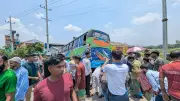 নেত্রকোনায় বাসের চাপায় মা-মেয়েসহ তিনজন নিহত, সড়ক অবরোধ