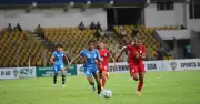সাফ নারী চ্যাম্পিয়নশিপে ভারতের কাছে ৩-০ গোলে হেরে সেমিফাইনালে বাংলাদেশ