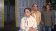 পশ্চিমবঙ্গে ভোট গণনাকে কেন্দ্র করে রাজনৈতিক উত্তাপ, মমতার স্ট্রং রুমে অবস্থান