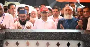 সিলেটে মুষলধারে বৃষ্টিতে শাহজালাল মাজার জিয়ারত প্রধানমন্ত্রীর