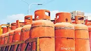একলাফে হাজার টাকা বাড়ল এলপিজি গ্যাসের দাম