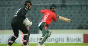 বৃষ্টিবিঘ্নিত ম্যাচে বাংলাদেশের ব্যাটিং বিপর্যয়, ১০২ রানে অলআউট