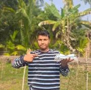 চোখ বাঁধা অবস্থায় ১০টি মাস্ক পরে গিনেস রেকর্ড সিফাতের
