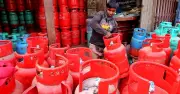 মে মাসে এলপিজির দাম অপরিবর্তিত, অটোগ্যাসে সামান্য বৃদ্ধি