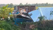 ঝড়ে উড়ন্ত টিনের চাল কেড়ে নিলো ব্যক্তির প্রাণ