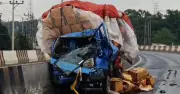 ঢাকা-টাঙ্গাইল মহাসড়কে ট্রাক-পিকআপ সংঘর্ষে নিহত ২