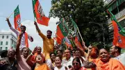 পশ্চিমবঙ্গে বিজেপির গেরুয়া ঝড়, মমতার দেড় দশকের শাসনের অবসান