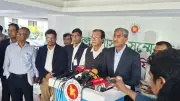 নদী-খাল দখলমুক্ত করতে ডিসিদের নির্দেশ, ক্ষমতা ছাড়তে নারাজ মমতা