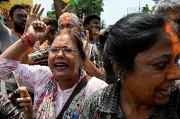 পশ্চিমবঙ্গ নির্বাচনে বিজেপির ঐতিহাসিক জয়, মমতার পরাজয়