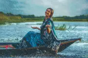 বৃষ্টিতে ভেজার উপকারিতা: মেজাজ ভালো, স্মৃতিশক্তি বাড়ে