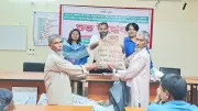 শরণখোলায় কৃষকদের জন্য বিনামূল্যে বীজ ও সার বিতরন শুরু