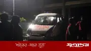 খুলনায় গুলিবিদ্ধ যুবককে ঢাকায় নেওয়ার পথে অ্যাম্বুলেন্সেও হামলা