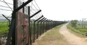 কুলাউড়া সীমান্তে ফেরত ১০ বাংলাদেশিকে পরিবারের কাছে হস্তান্তর