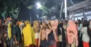 ইডেন কলেজে রাজনীতি নিষিদ্ধের দাবিতে শিক্ষার্থীদের বিক্ষোভ