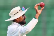 মিরপুর টেস্টে বাংলাদেশের লিড ৩৪ রান, পাকিস্তান অলআউট ৩৮৬