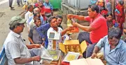 ঈদুল আজহায় সাশ্রয়ী মূল্যে নিত্যপণ্য দিচ্ছে টিসিবি