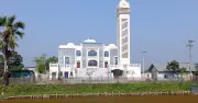 ইত্তেফাকের সংবাদে মডেল মসজিদে মাইকে আজান চালু