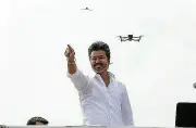 থালাপতি বিজয়ের রাজনৈতিক উত্থান: সিনেমার নায়ক বাস্তবতার মঞ্চে