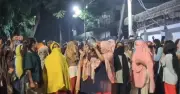 ইডেন কলেজে ছাত্ররাজনীতি বন্ধের দাবিতে বিক্ষোভ, পাল্টা অভিযোগ