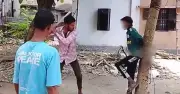 রাজশাহীতে যুবককে গাছে বেঁধে নির্যাতন, ভিডিও ভাইরাল