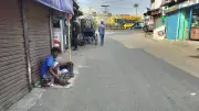 জুতা সেলাইয়ের আয়ে সংসার চলে না কাঙ্গাল দাসের