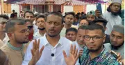 সীমান্তে হত্যা বন্ধে স্বরাষ্ট্র ও পররাষ্ট্রমন্ত্রীকে লাল চুড়ি পরানোর দাবি