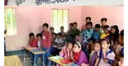এক শিক্ষকেই চলে পাঁচ শ্রেণির পড়াশোনা, কুড়িগ্রামে অভিভাবকদের হতাশা