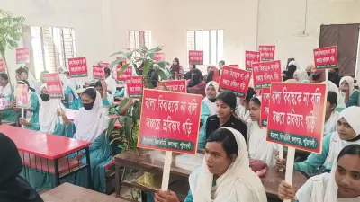 বাল্যবিবাহ রোধে কুয়াকাটায় ১০০ কিশোরীর প্রশিক্ষণ