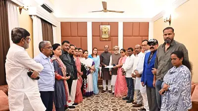 তৃণমূলের ২০ বিদ্রোহী সাংসদ যোগ দিলেন অখ্যাত দলে